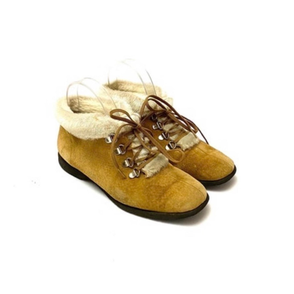Vintage 1980s tan suede faux fur ankle snow boots